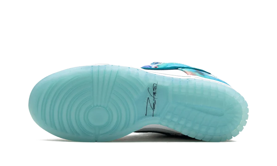 NIKE SB DUNK LOW FUTURA LABORATORIES 'BLEACHED AQUA'