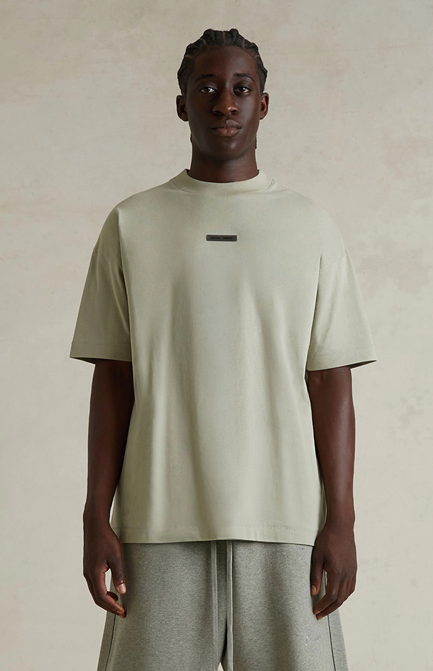 FEAR OF GOD ESSENTIALS T-SHIRT 'ABBEY STONE' SS25