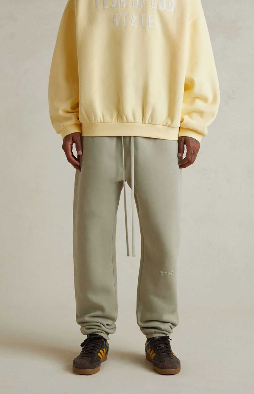 FEAR OF GOD ESSENTIALS SWEATPANTS 'ABBEY STONE' FW25