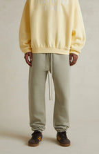 FEAR OF GOD ESSENTIALS SWEATPANTS 'ABBEY STONE' FW25