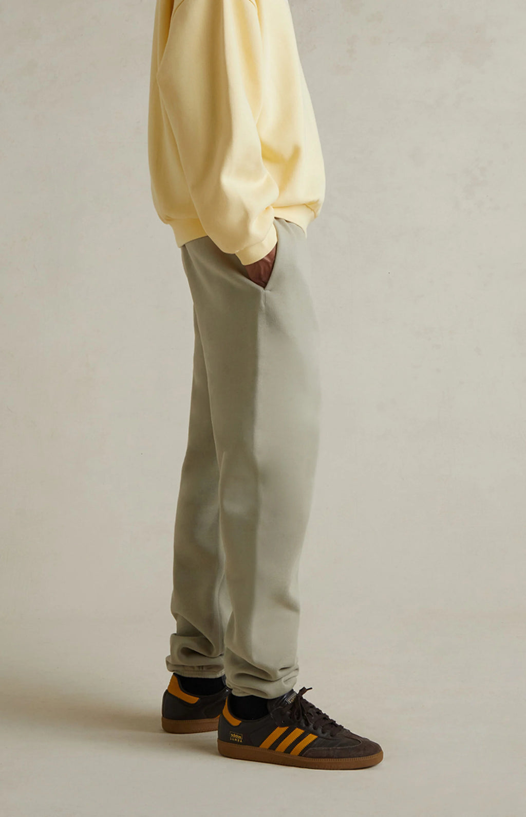 FEAR OF GOD ESSENTIALS SWEATPANTS 'ABBEY STONE' FW25