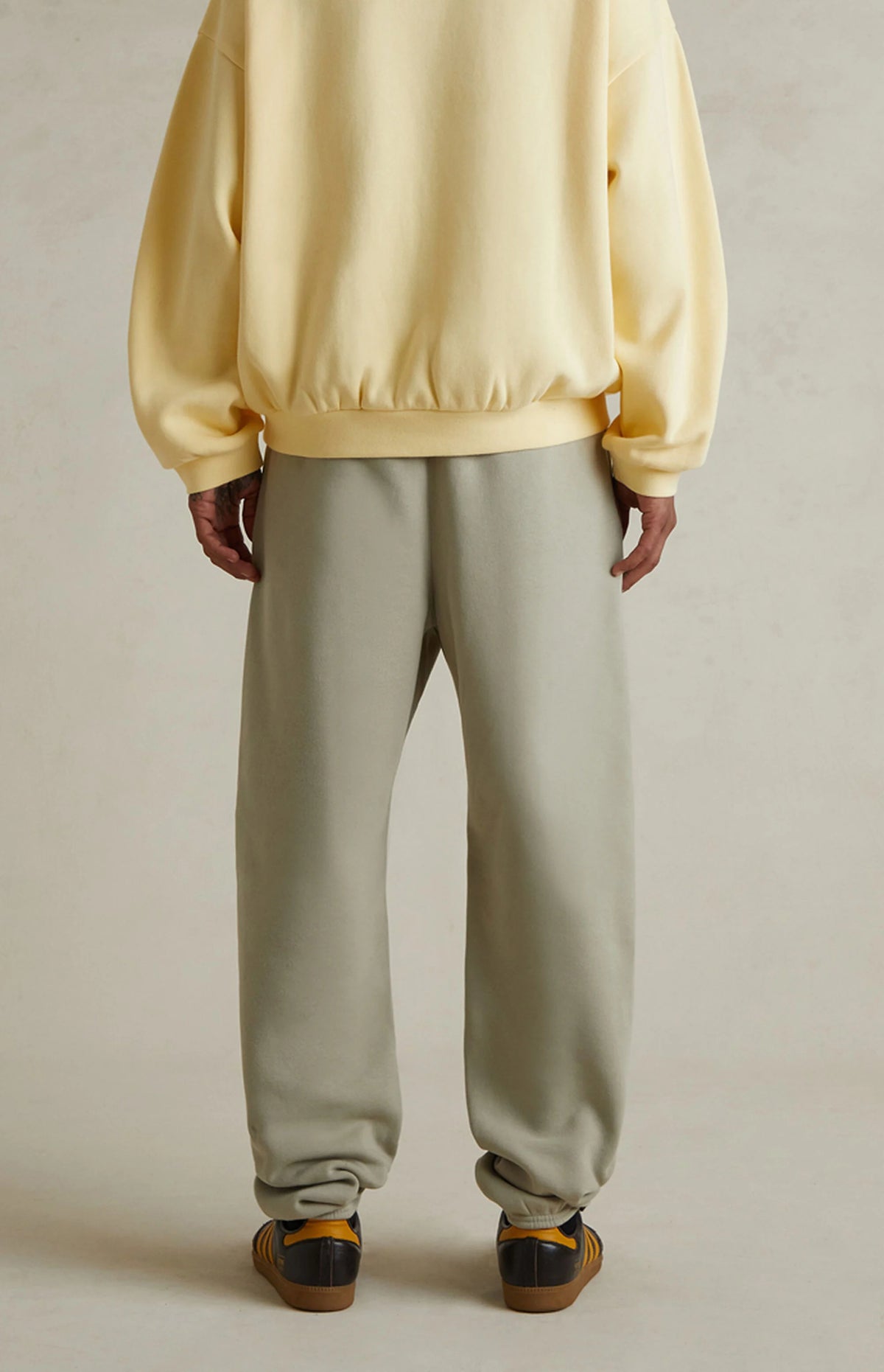 FEAR OF GOD ESSENTIALS SWEATPANTS 'ABBEY STONE' FW25