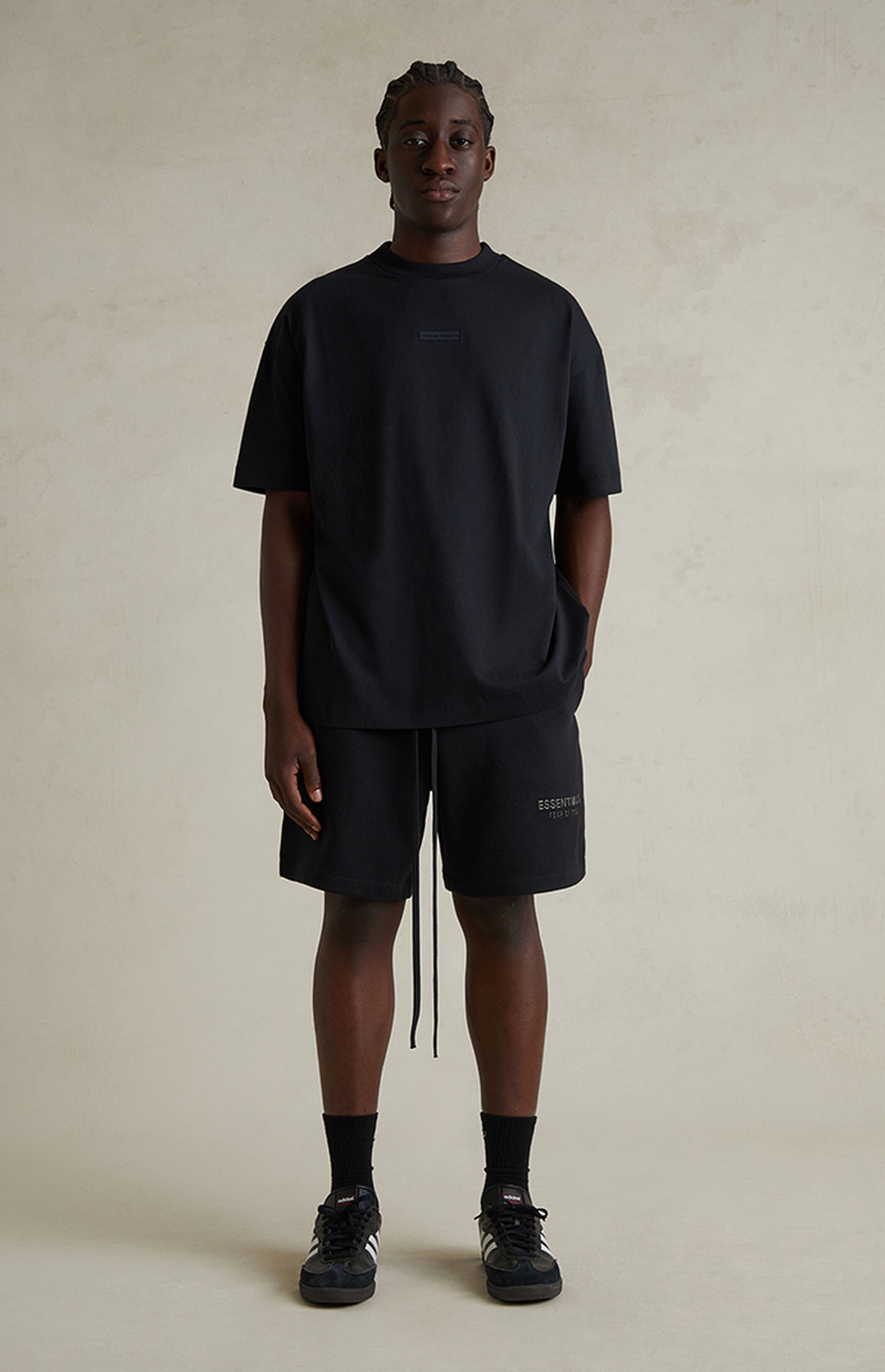 FEAR OF GOD ESSENTIALS CLASSIC FLEECE SHORT JET BLACK FW25