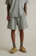 FEAR OF GOD ESSENTIALS CLASSIC FLEECE SHORT 'CONCRETE HEATHER' FW25