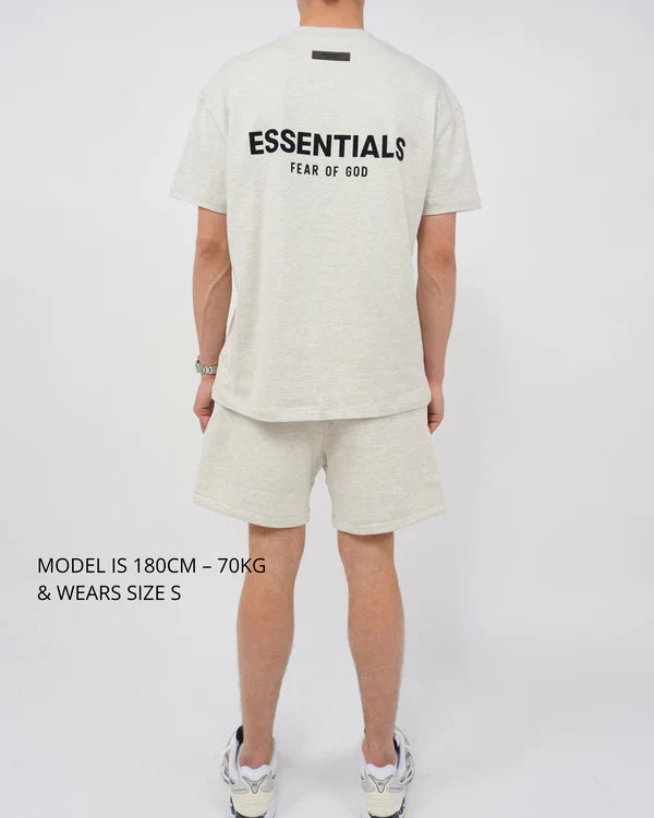 FEAR OF GOD ESSENTIALS SHORTS 'LIGHT OATMEAL' FW22