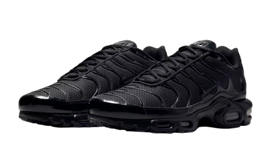 NIKE AIR MAX PLUS 'TRIPLE BLACK'