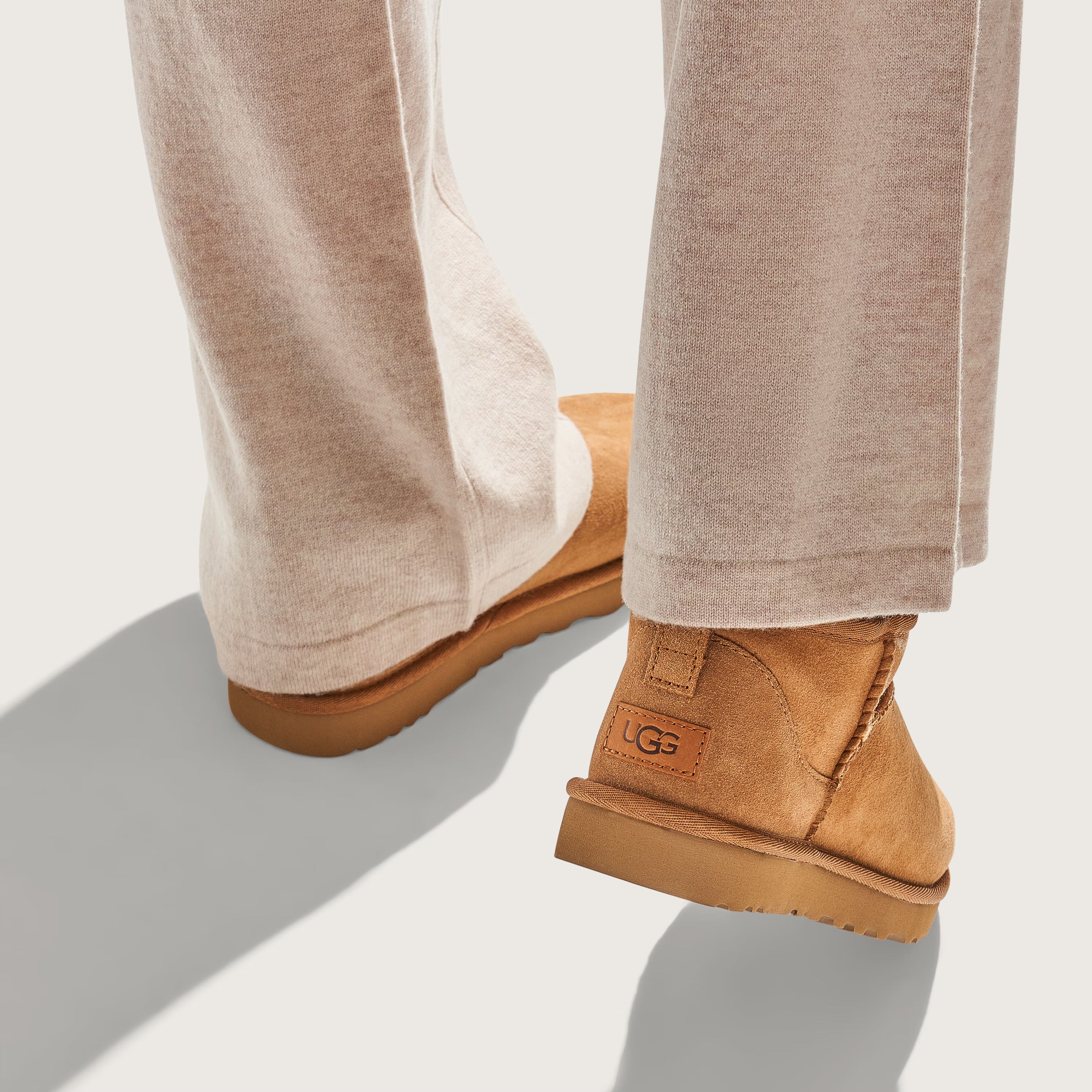 UGG CLASSIC ULTRA MINI 'CHESTNUT'