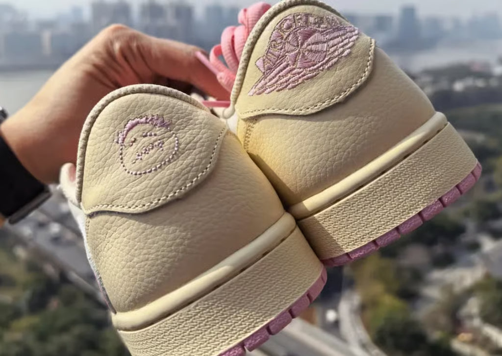 NIKE AIR JORDAN 1 LOW OG SP X TRAVIS SCOTT 'SHY PINK'