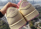 NIKE AIR JORDAN 1 LOW OG SP X TRAVIS SCOTT 'SHY PINK'