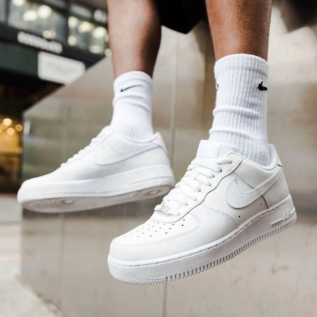 NIKE AIR FORCE 1 LOW 'TRIPLE WHITE'