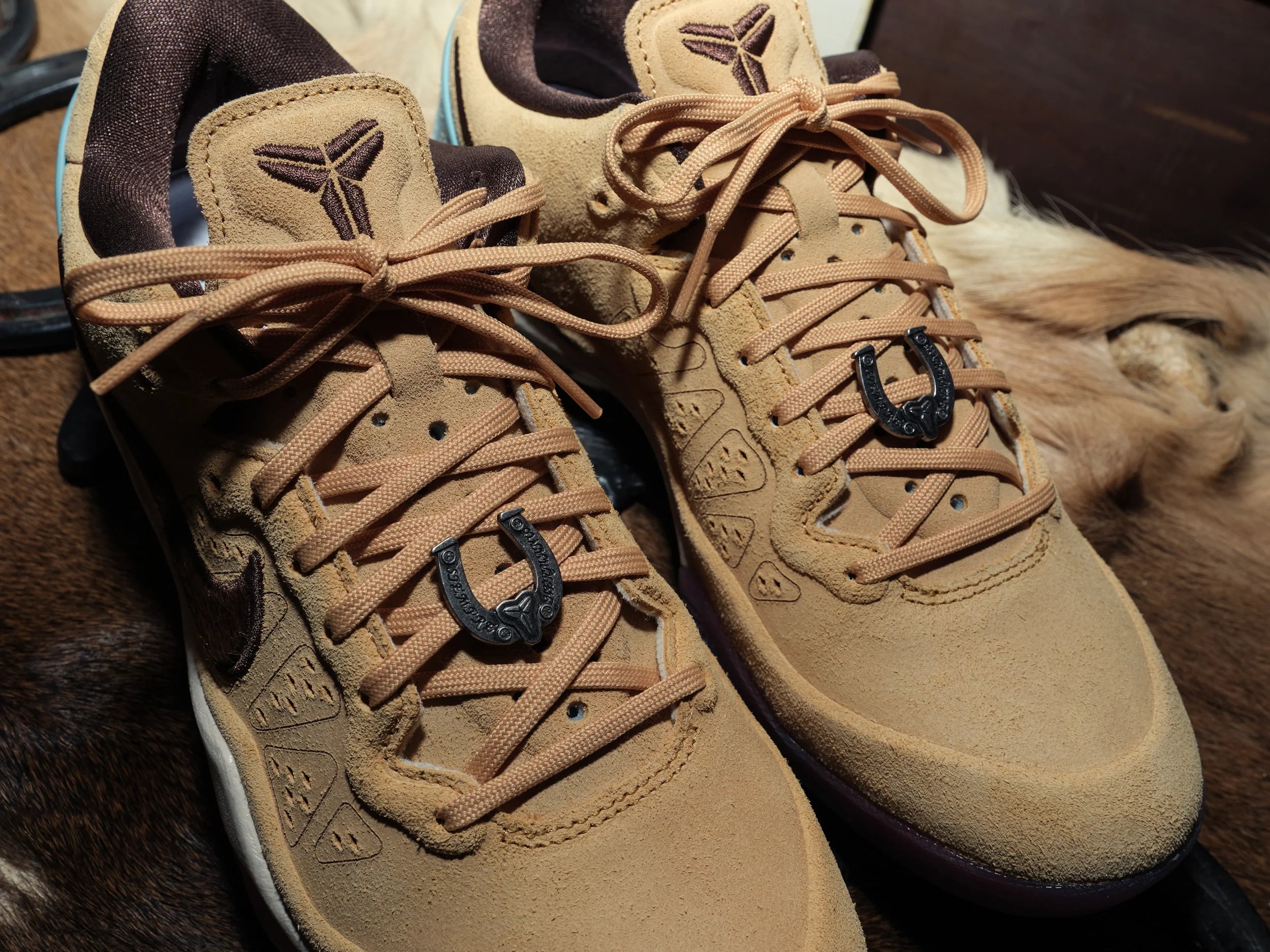 NIKE KOBE 8 EXT PROTRO 'SIEMPRE HERMANOS'