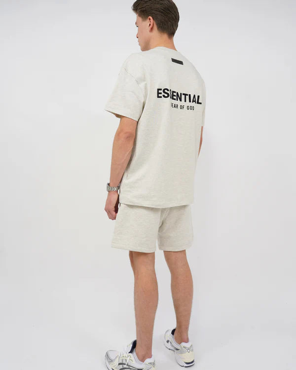 FEAR OF GOD ESSENTIALS SHORTS 'LIGHT OATMEAL' FW22