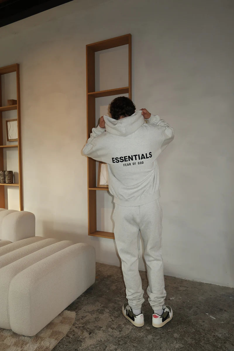 FEAR OF GOD ESSENTIALS HOODIE LIGHT OATMEAL (FW22)