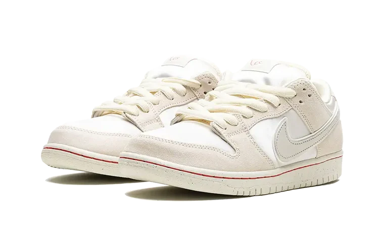 NIKE SB DUNK LOW 'CITY OF LOVE'