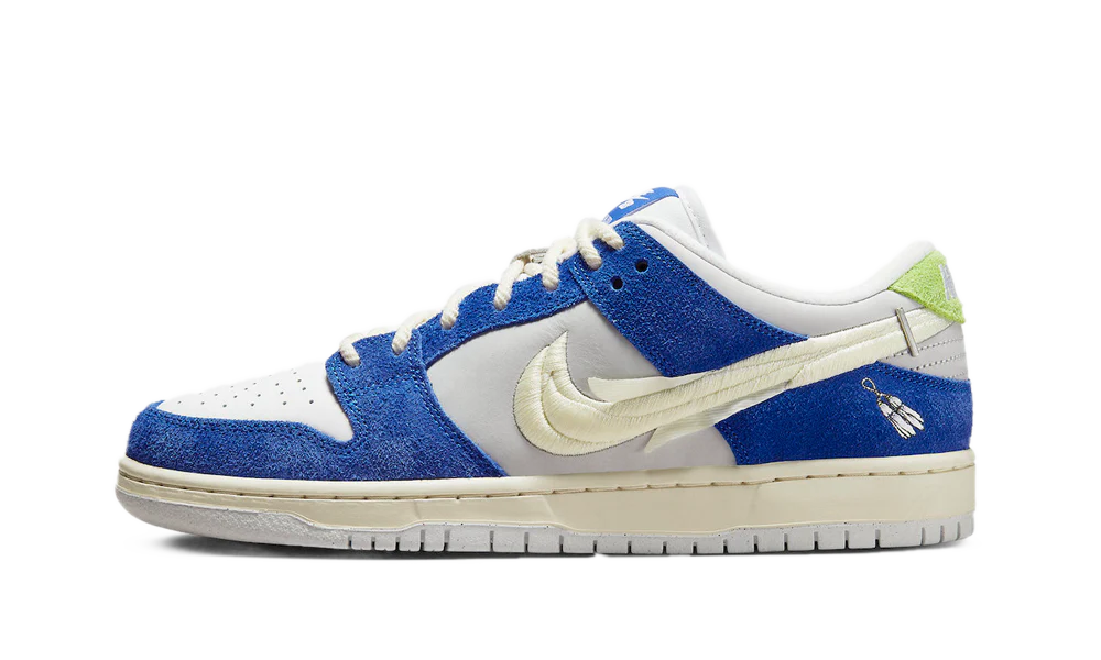 NIKE SB DUNK LOW PRO 'FLY STREETWEAR GARDENIA'
