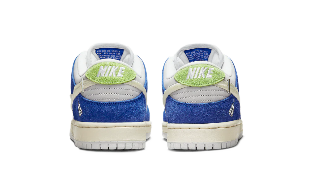 NIKE SB DUNK LOW PRO 'FLY STREETWEAR GARDENIA'