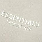 FEAR OF GOD ESSENTIALS FLEECE SHORT 'ABBEY STONE' SS25