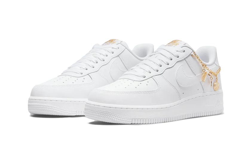 NIKE AIR FORCE 1 LX 'LUCKY CHARMS'