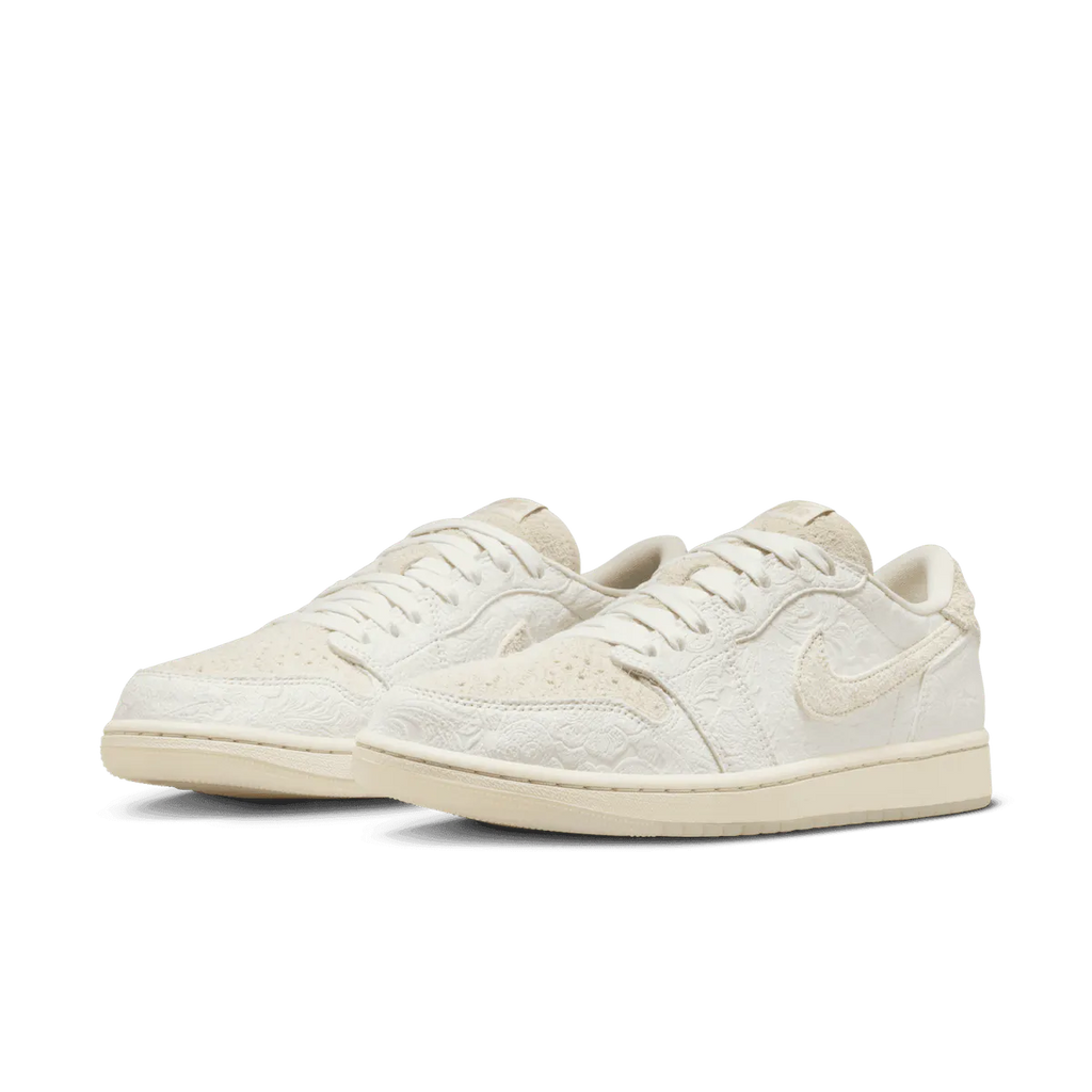 AIR JORDAN 1 RETRO LOW OG X CHRIS PAUL 'GIVE THEM FLOWERS'