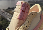 NIKE AIR JORDAN 1 LOW OG SP X TRAVIS SCOTT 'SHY PINK'
