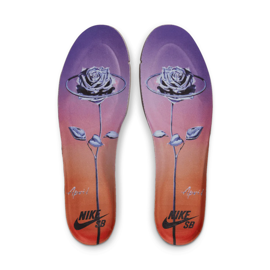 NIKE SB DUNK LOW APRIL SKATEBOARDS